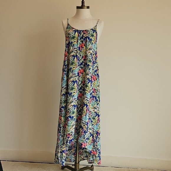 Shore Floral Maxi Dress - Picture 2 of 4